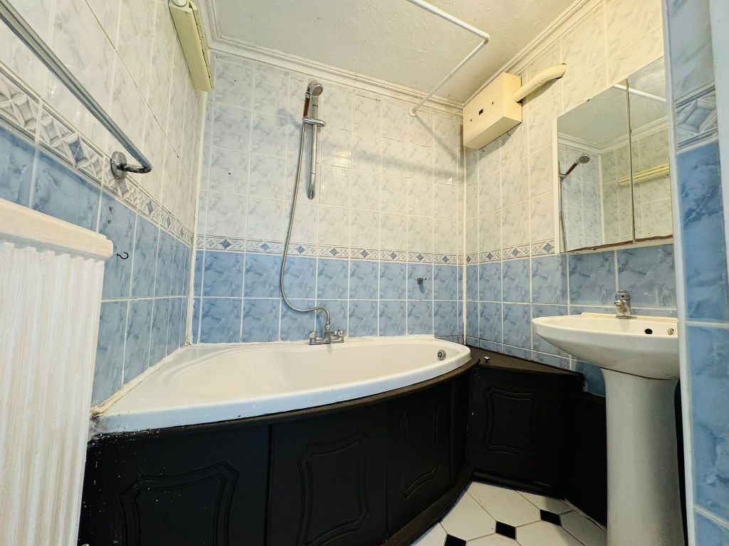 Property photo 3 of 4