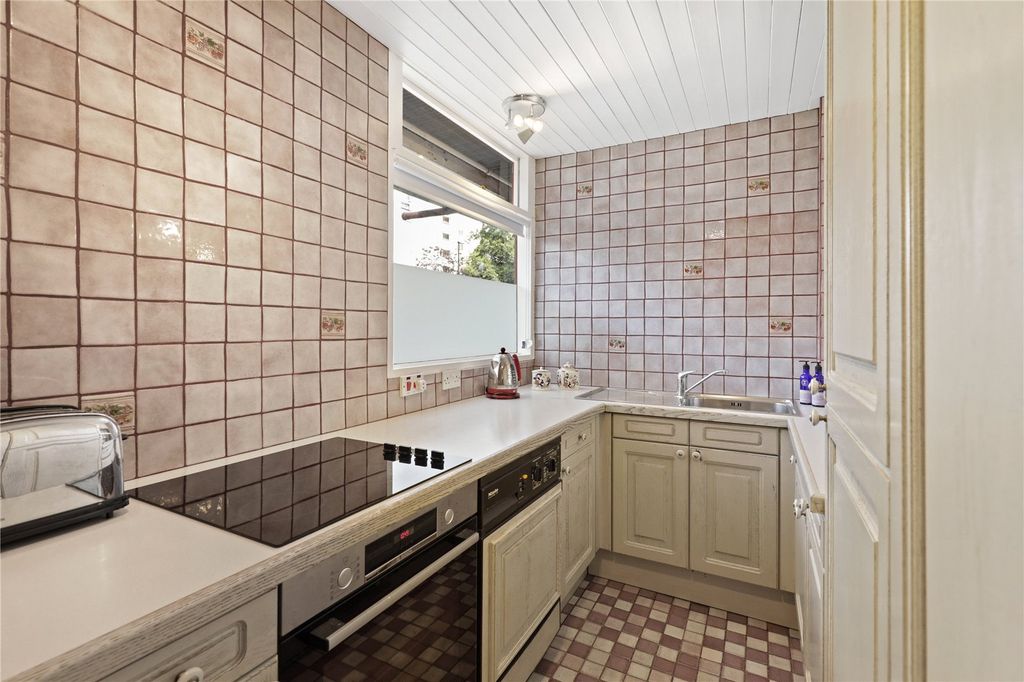 Property photo 3 of 11 Picture No. 31