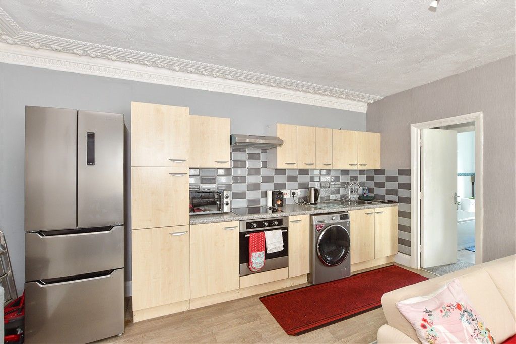 Property photo 2 of 7 Kitchen/Lounge/Dining Room