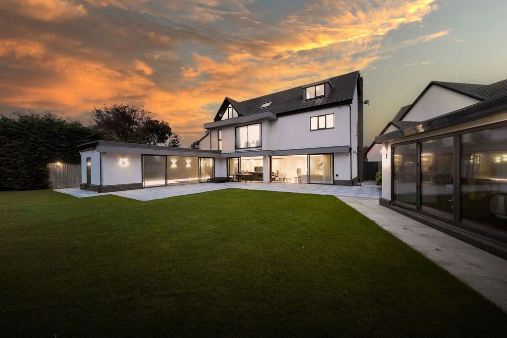 Property photo 1 of 51