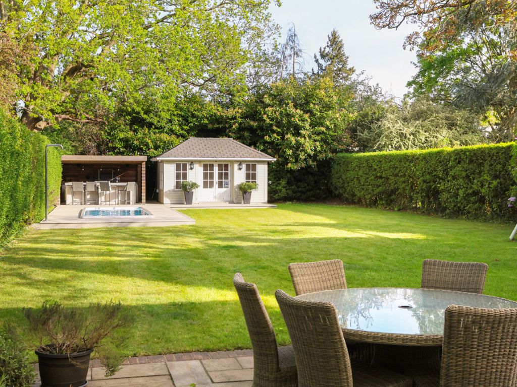 Property photo 1 of 18