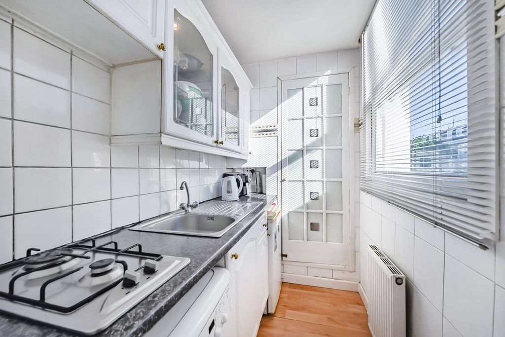 Property photo 1 of 3