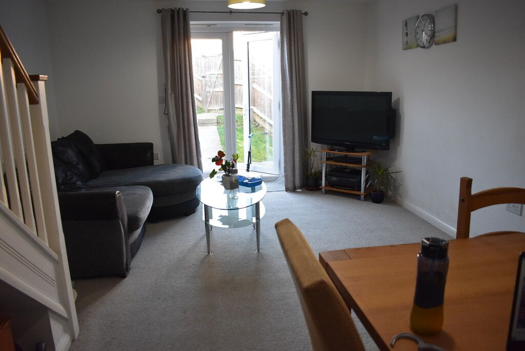 Property photo 3 of 9 Lounge