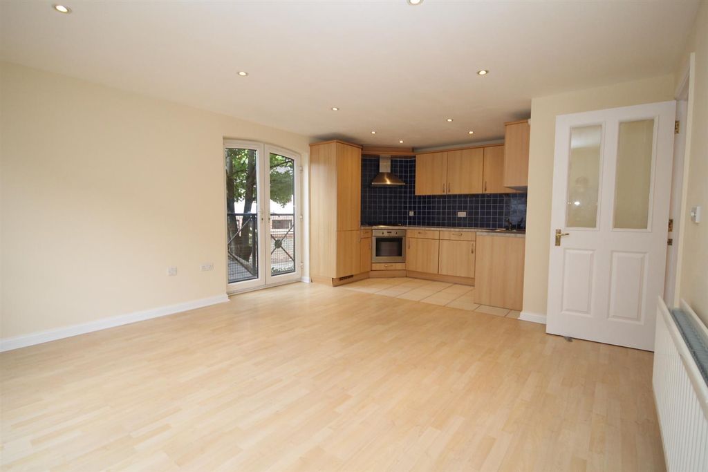 Property photo 2 of 17 Img_1000.Jpg