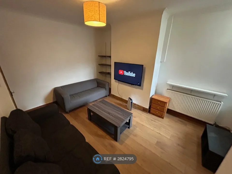 House in Manchester, Burnage, Greater Manchester - View 6