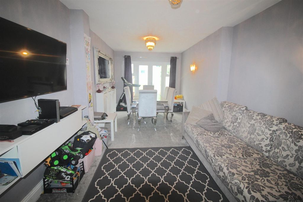 Property photo 2 of 11 Img_4131.Jpg