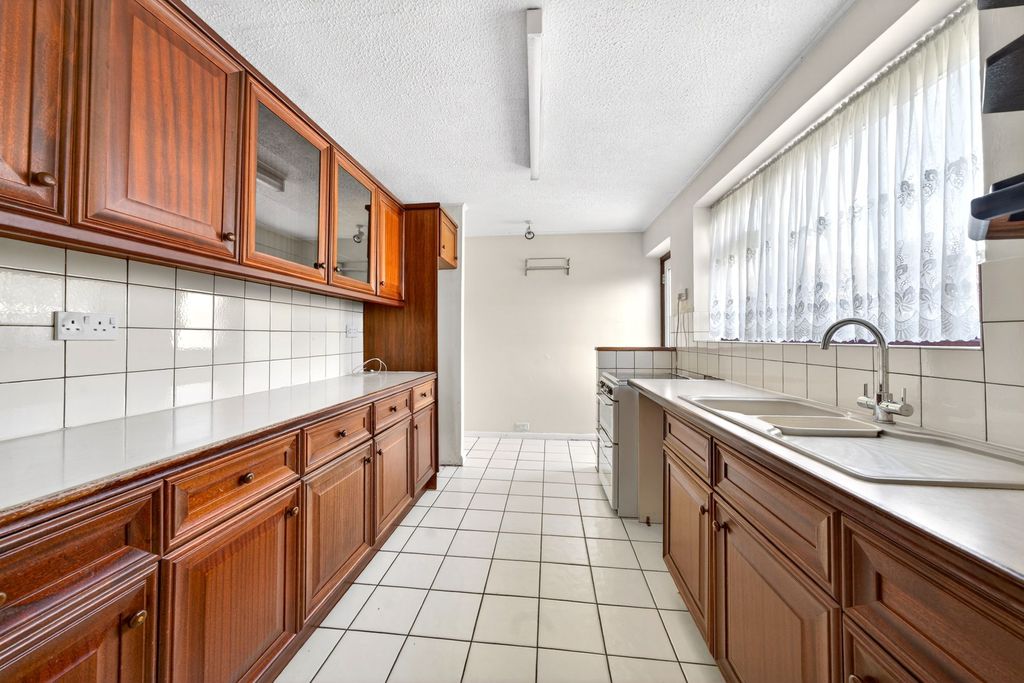 Property photo 3 of 22