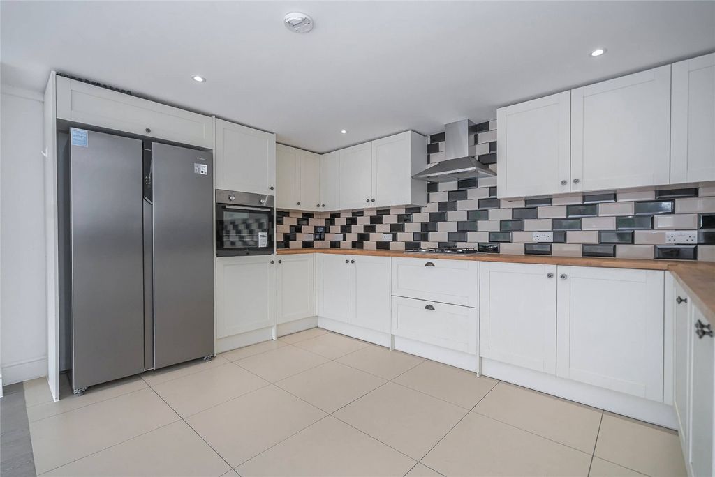 Property photo 3 of 19 Kitchen A