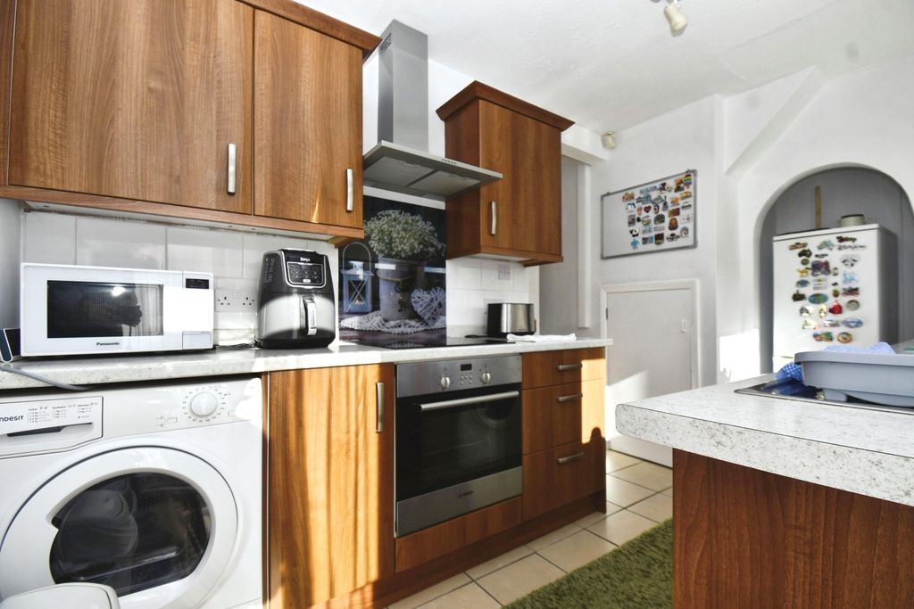 Property photo 3 of 23 Pbox-Img.Jpg
