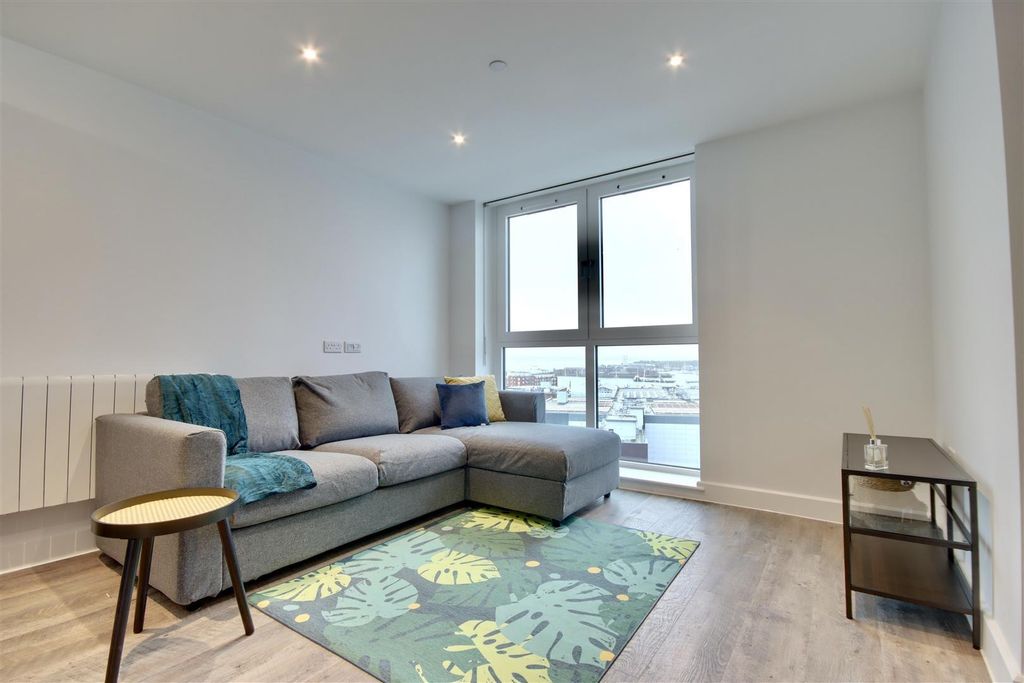 Property photo 2 of 11 5Zoj3Bfkpembkivu9U5Zhw.Jpg