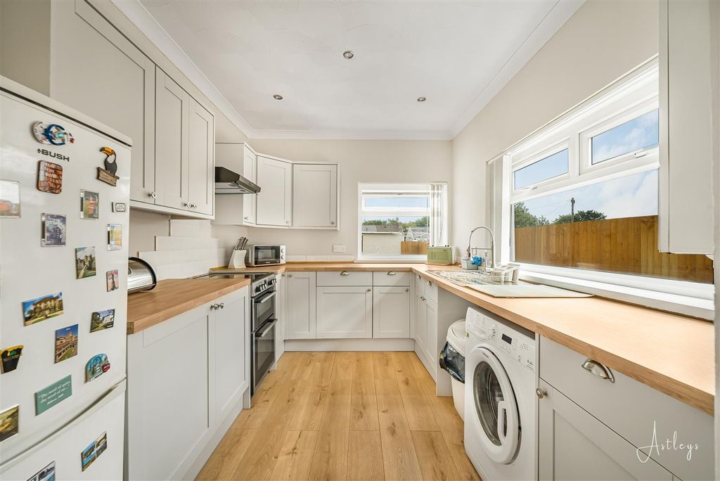 Property photo 2 of 23 Kitchen