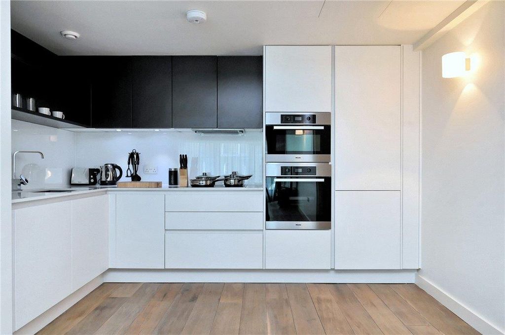 Property photo 3 of 10 Image