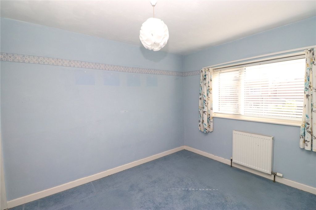 Property photo 3 of 8 Picture No. 06