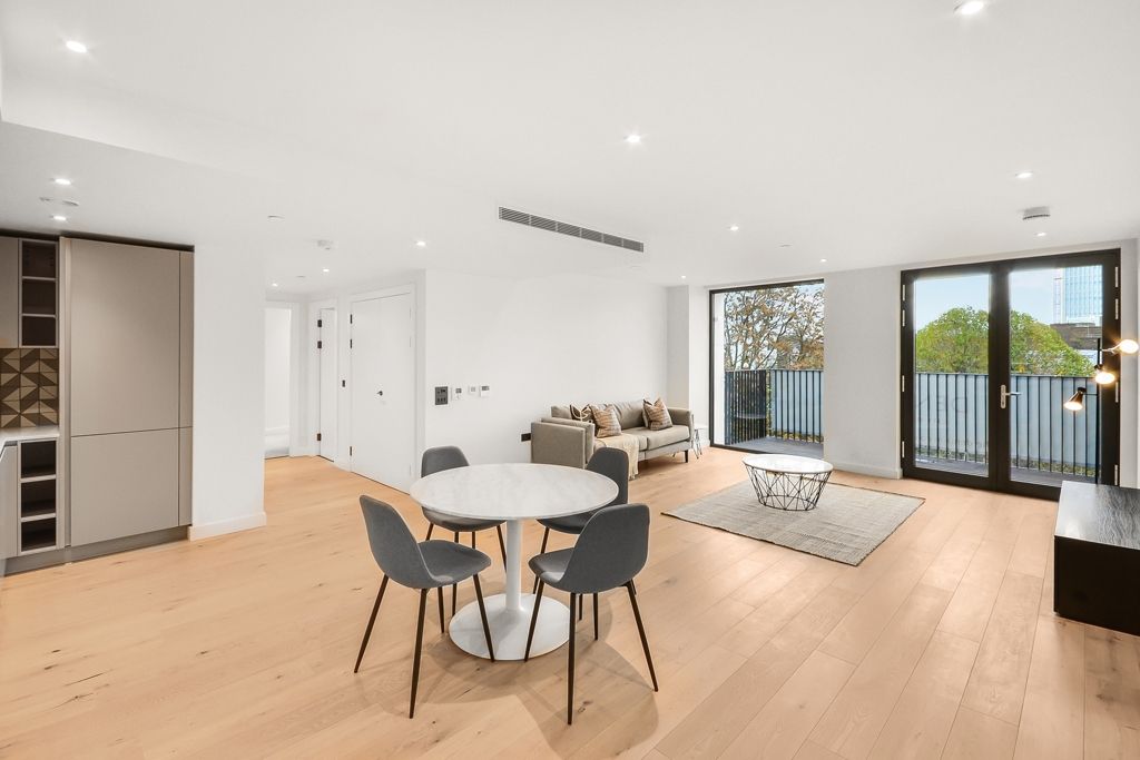 Property photo 3 of 12 Clarendon Court