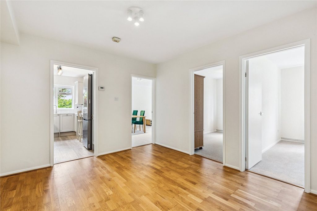 Property photo 2 of 11 Picture No. 22