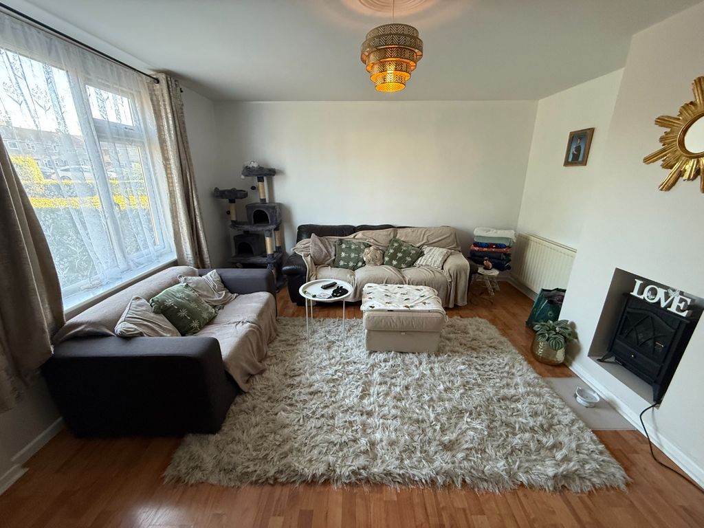 Property photo 3 of 11 5558203