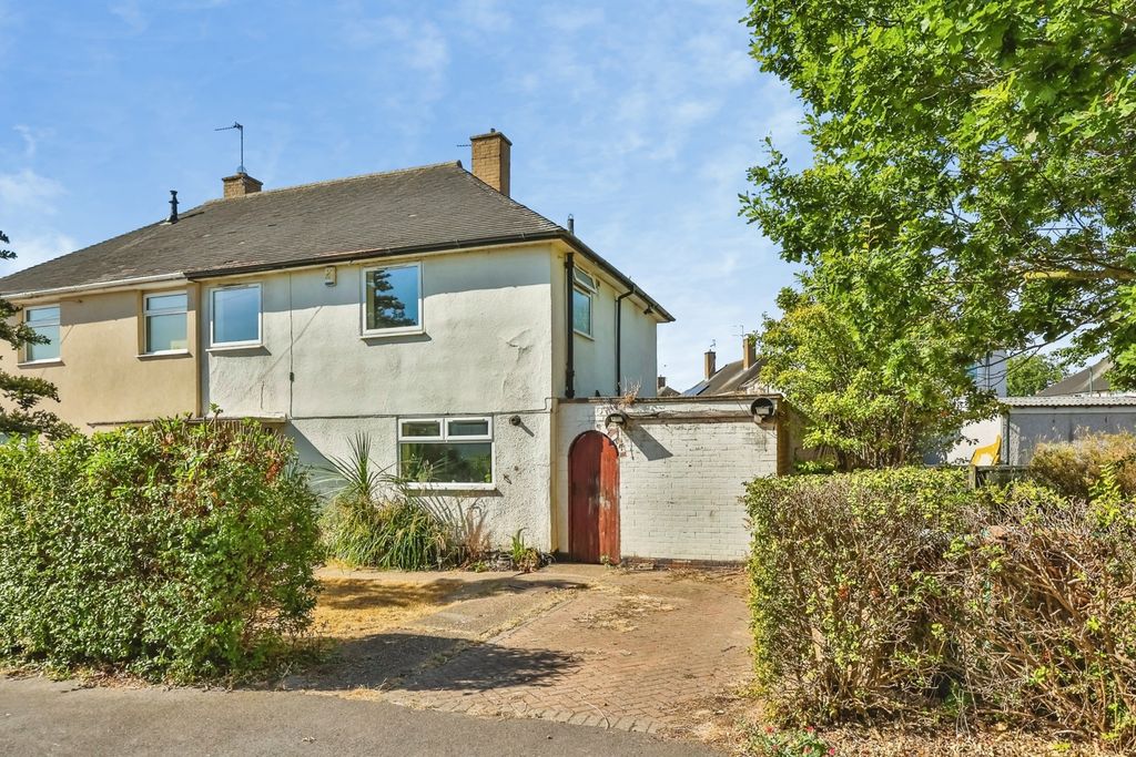 Property photo 1 of 14 Front