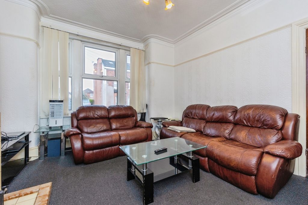 Property photo 3 of 13 Pbox-Img.Jpg