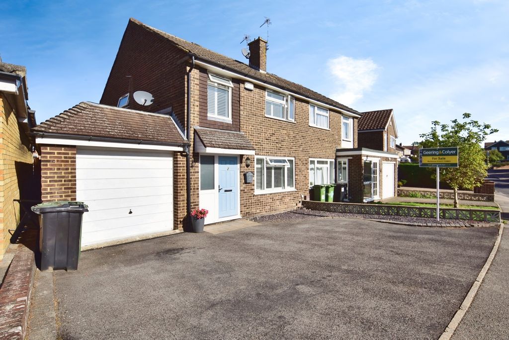 Property photo 1 of 17 Front