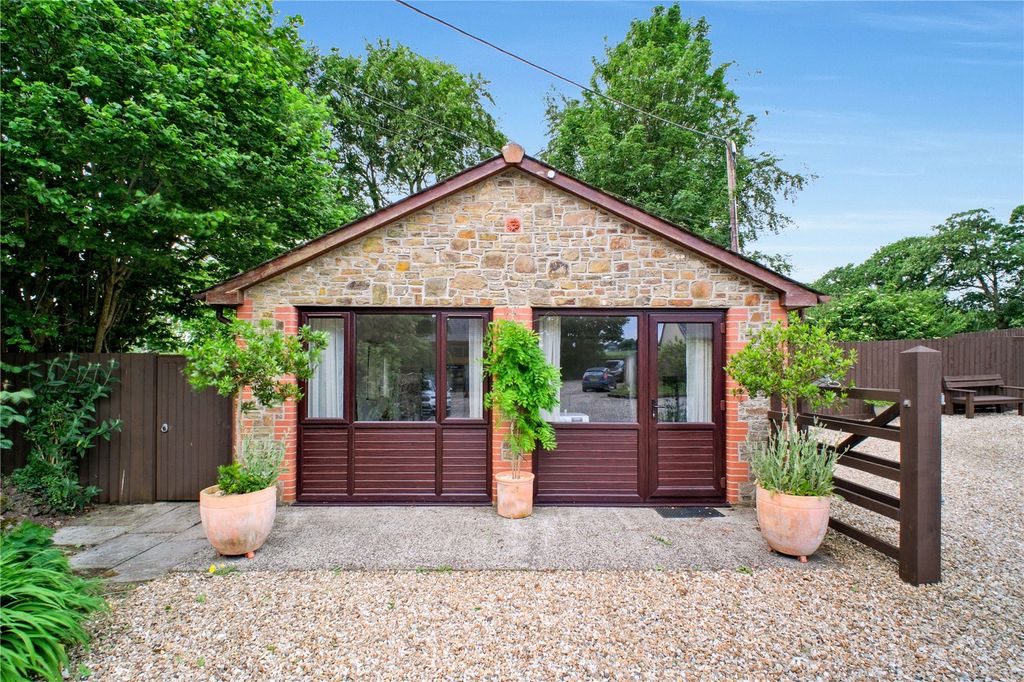 Property photo 3 of 22 Picture No. 21