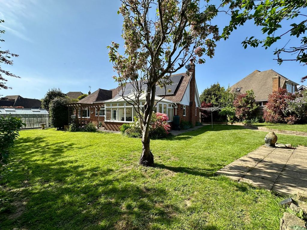 Property photo 2 of 21