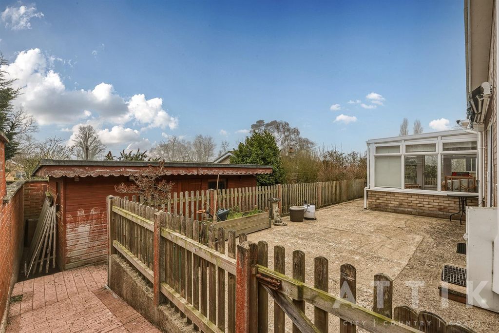 Additional image 27 of 3 bed detached bungalow for salePark Walk, Holton, Halesworth IP19