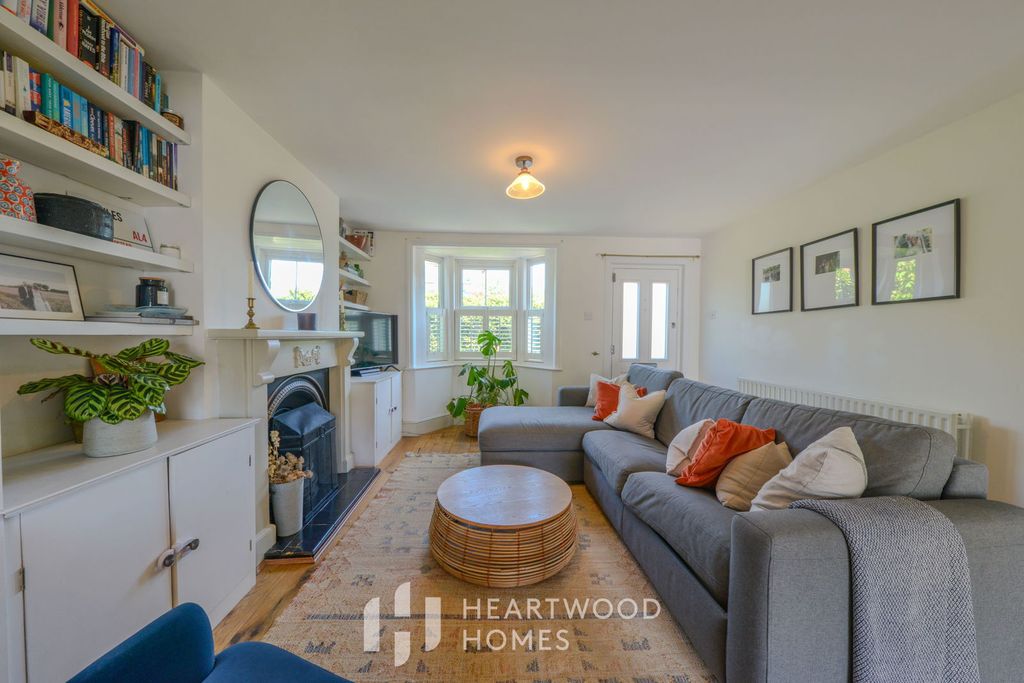 Property photo 1 of 20
