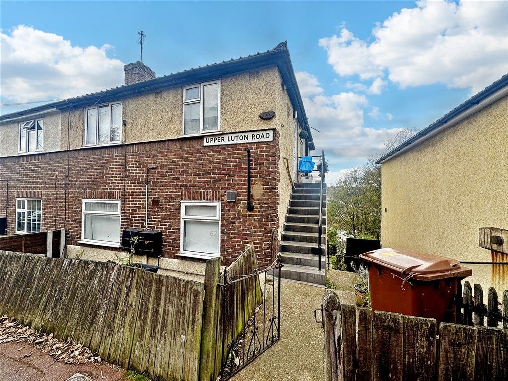 Property photo 1 of 8 External