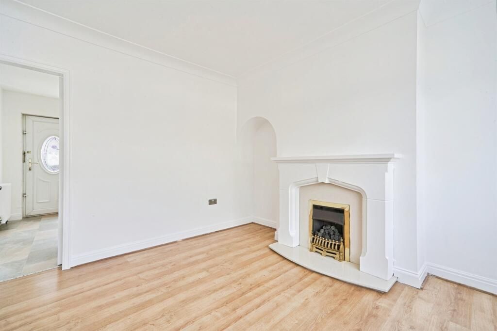 Property photo 2 of 14 Image