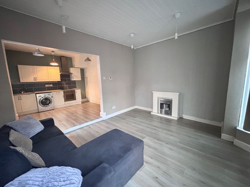 Property photo 2 of 6 Living Room