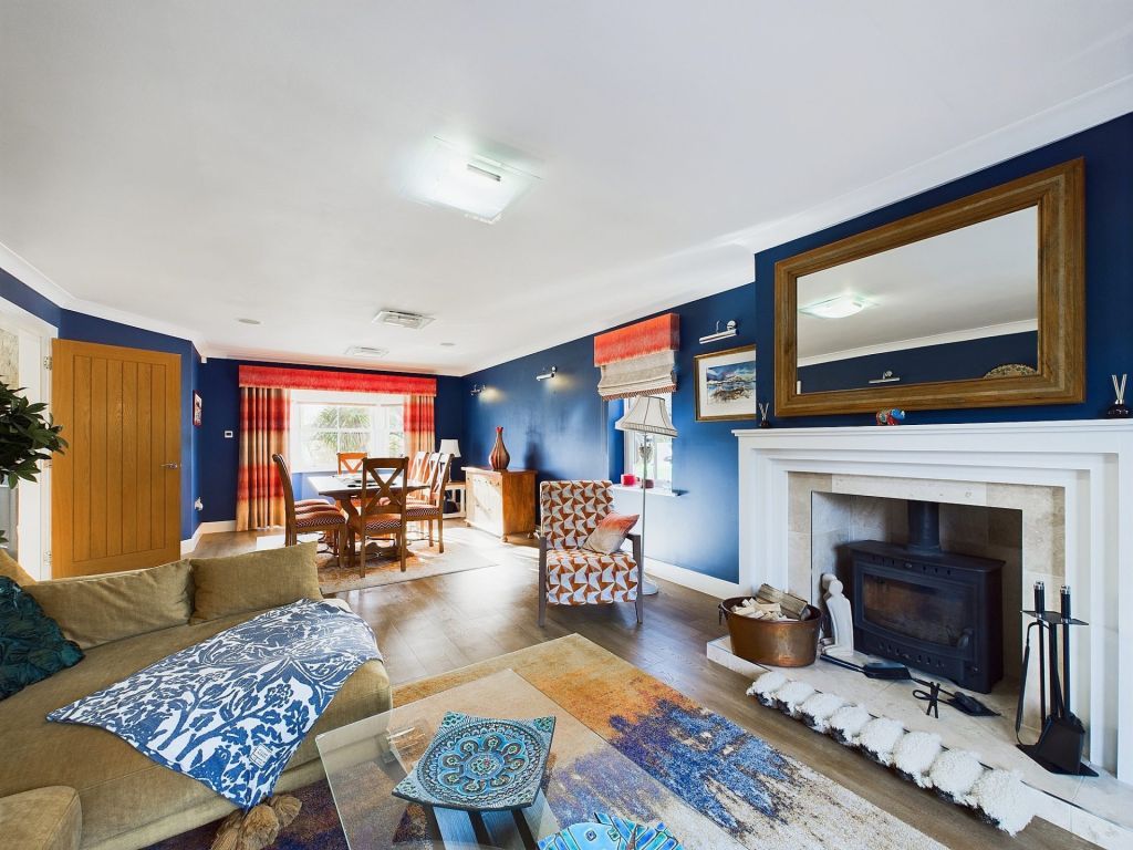Property photo 2 of 35