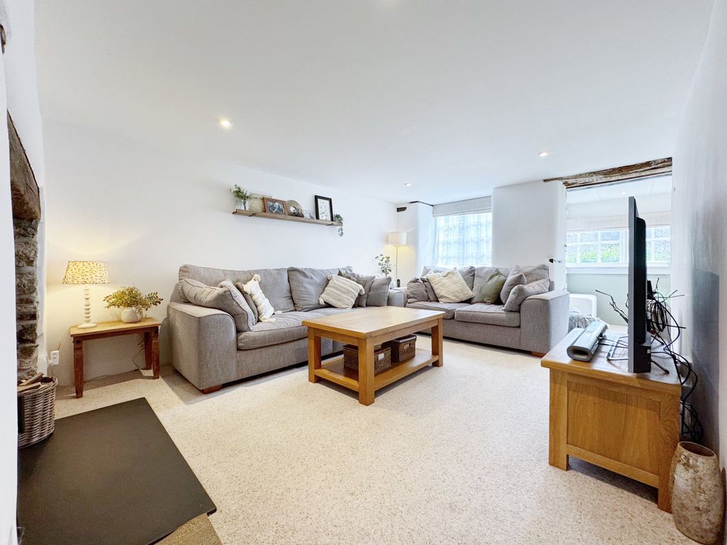 Property photo 3 of 29