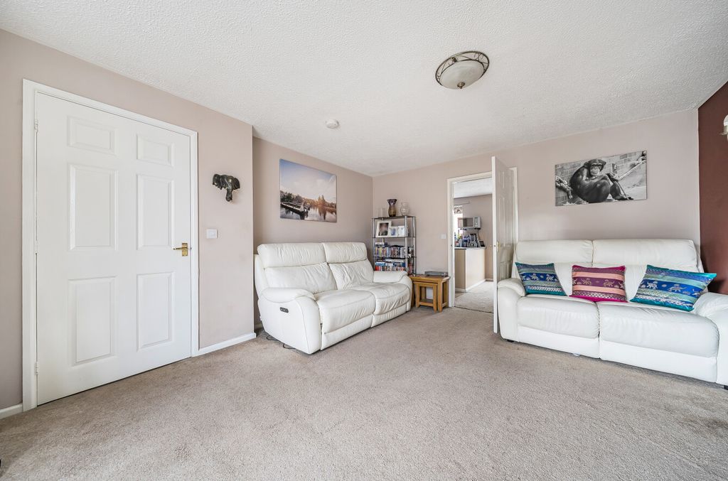 Property photo 3 of 20 1355210-6-68Cad4B...