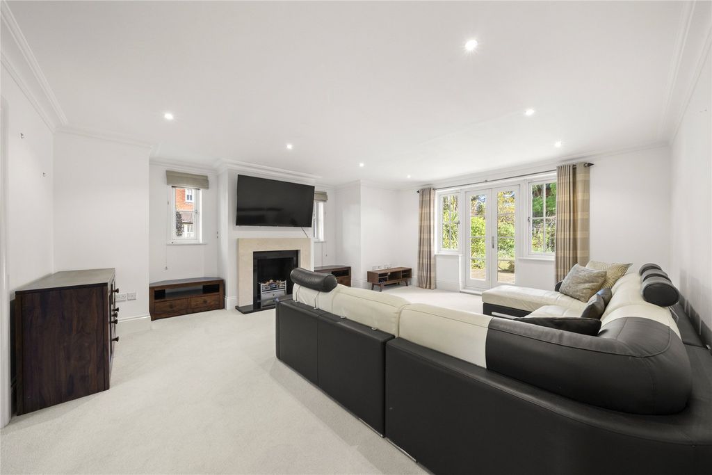 Property photo 3 of 23 Picture No. 22