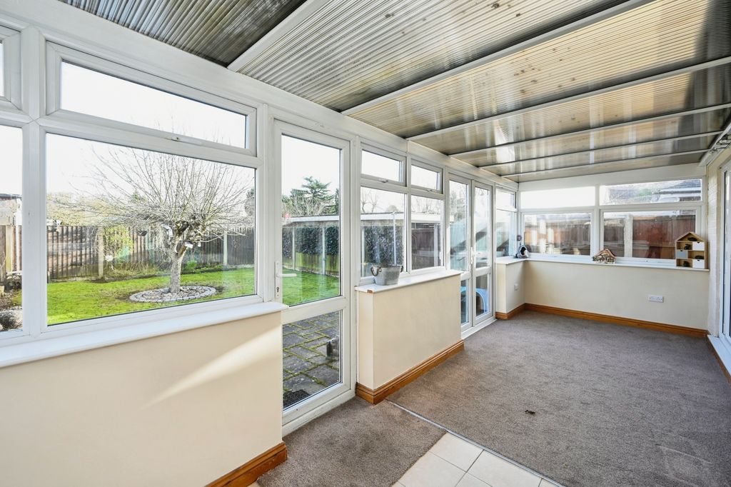 Property photo 3 of 17 Conservatory