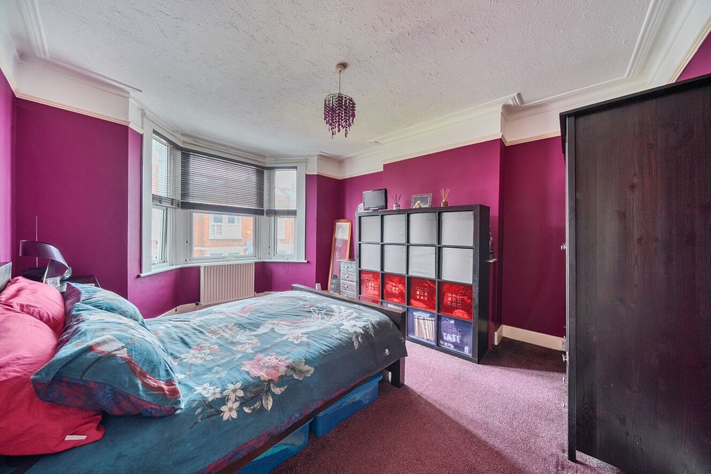 Property photo 3 of 10 1395916-3-695d084...