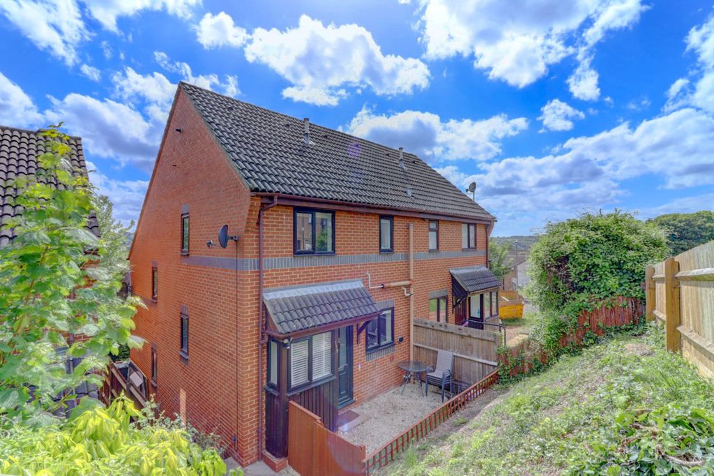 Property photo 1 of 9 Picture No. 10