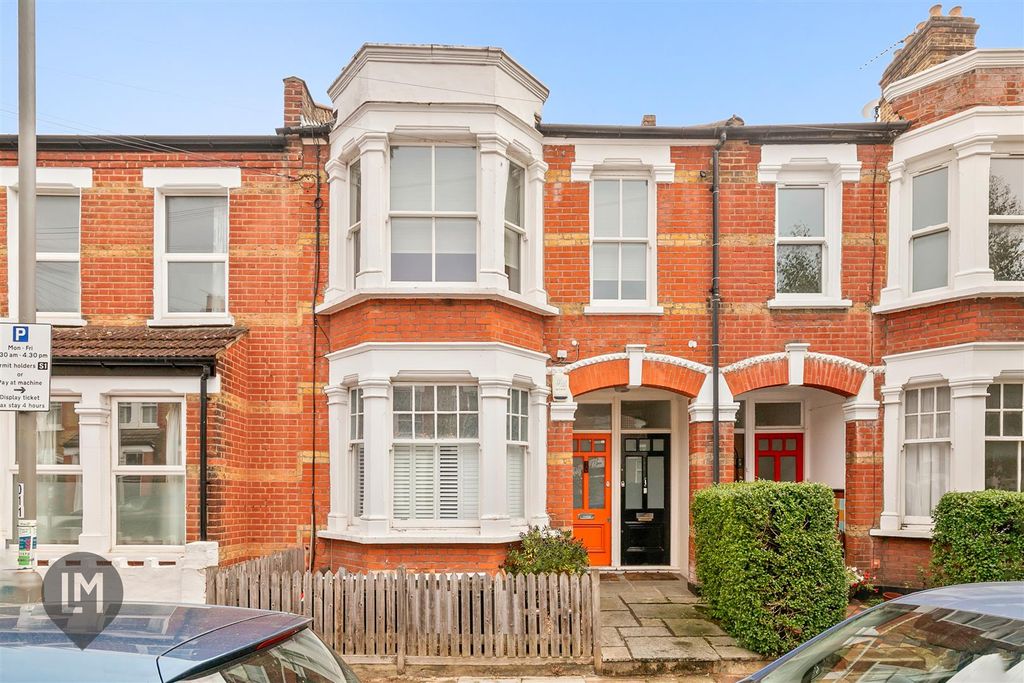 Property photo 2 of 6 Balvernie Grove