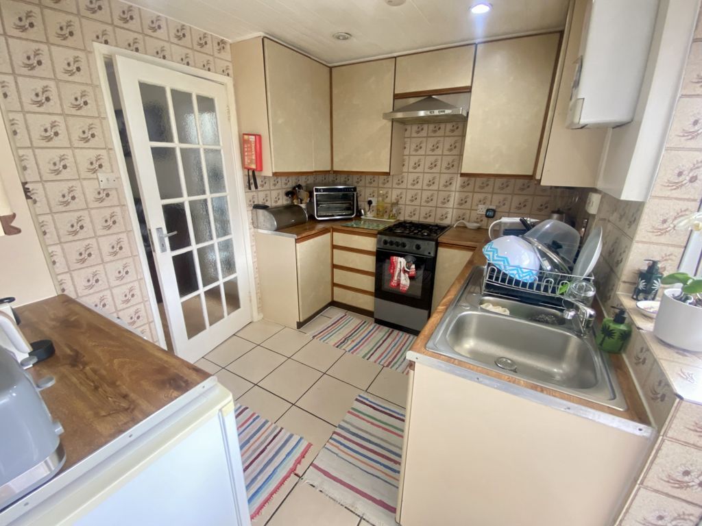 Property photo 3 of 16 Photo 10
