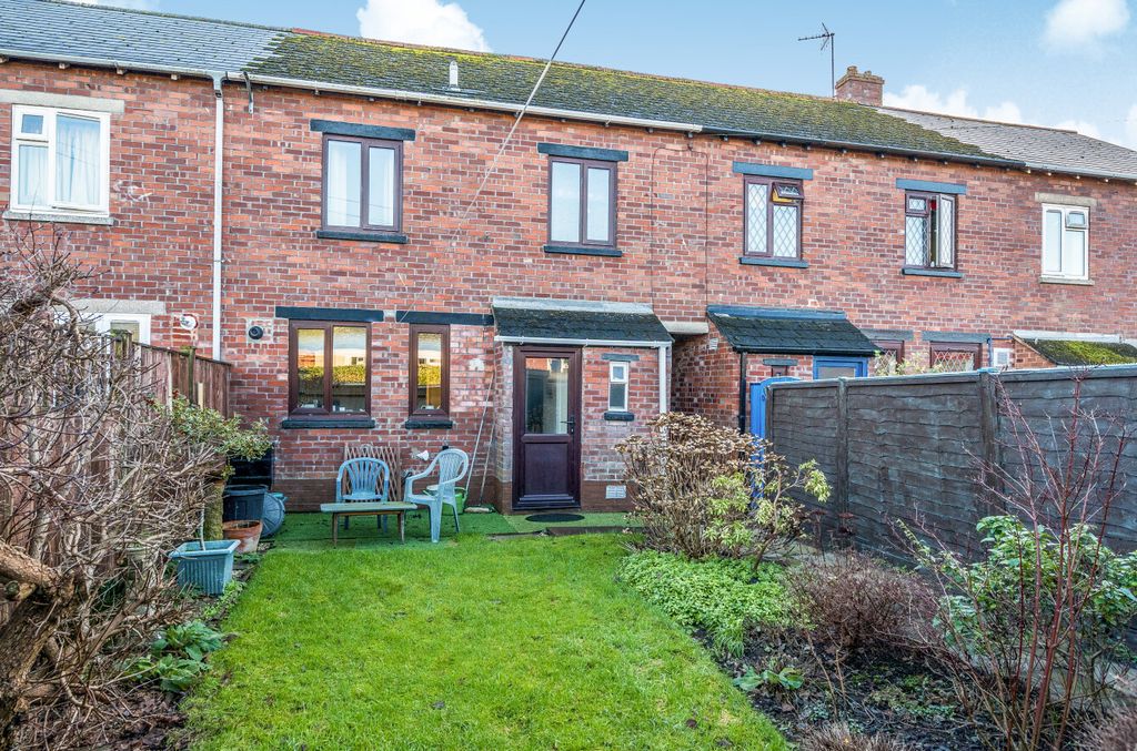 Property photo 2 of 18 Seddons, Tiverton