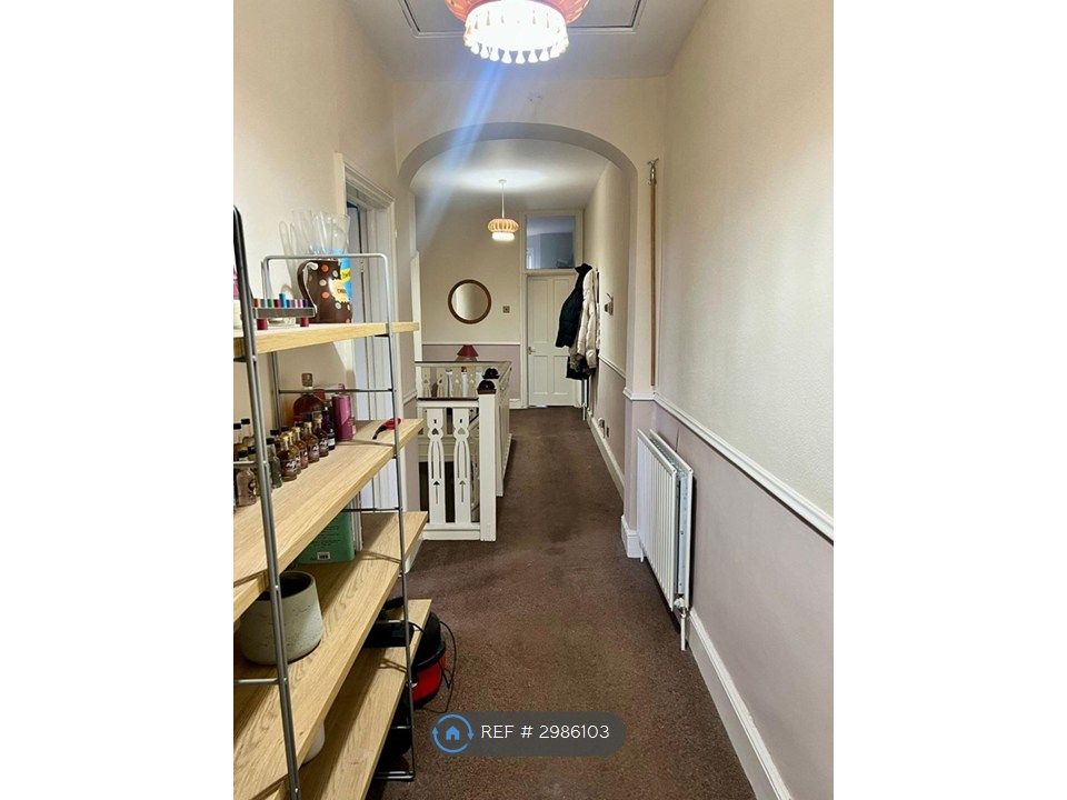 Property photo 3 of 9 Upstairs Corridor