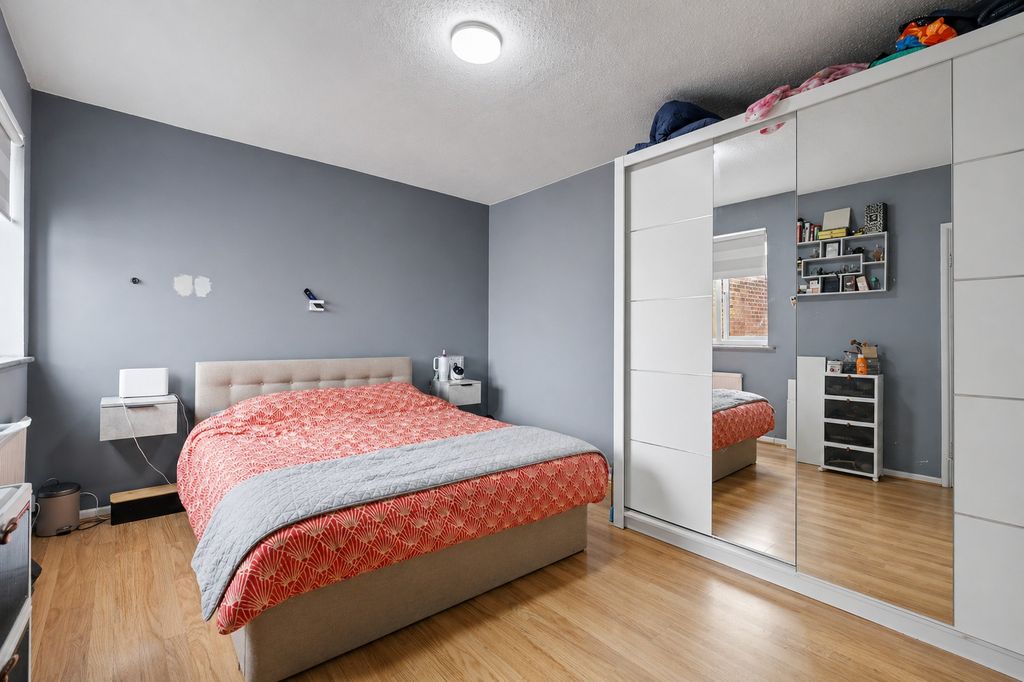 Property photo 3 of 8 5103484