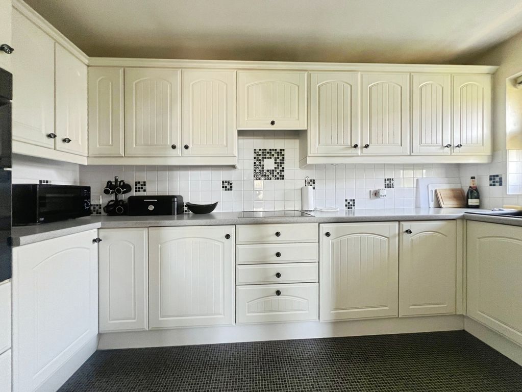 Property photo 3 of 10 Pbox-Img.Jpg