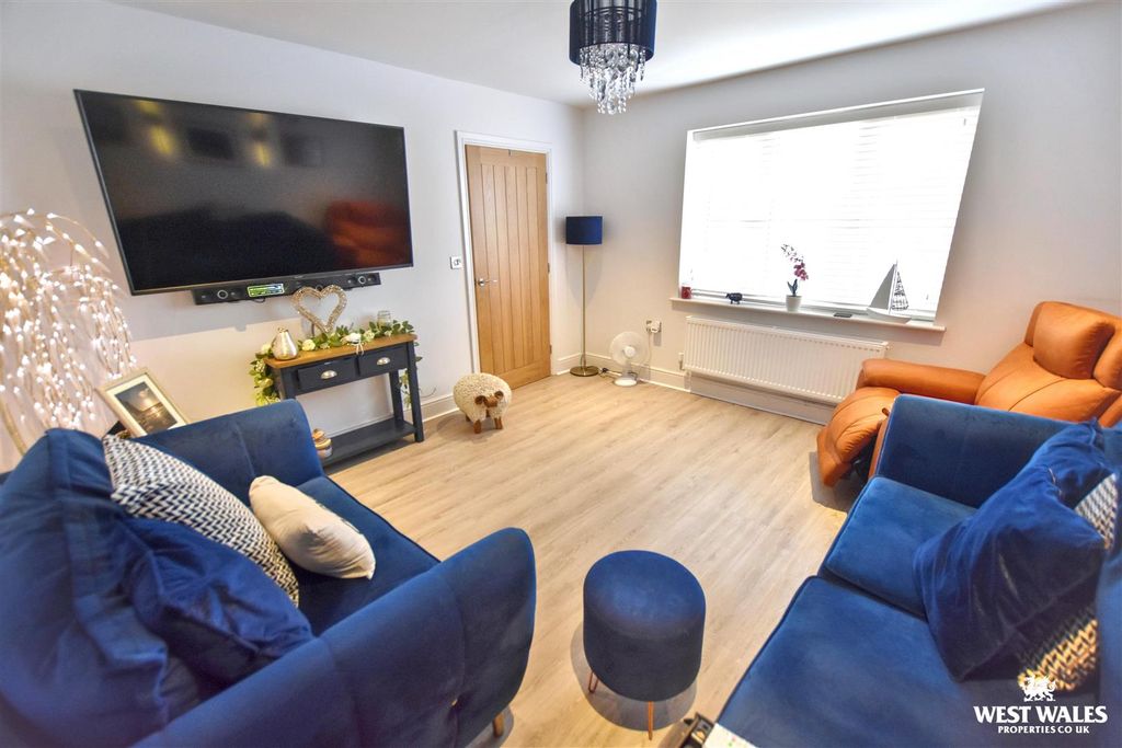 Property photo 2 of 23 9 (29).Jpg