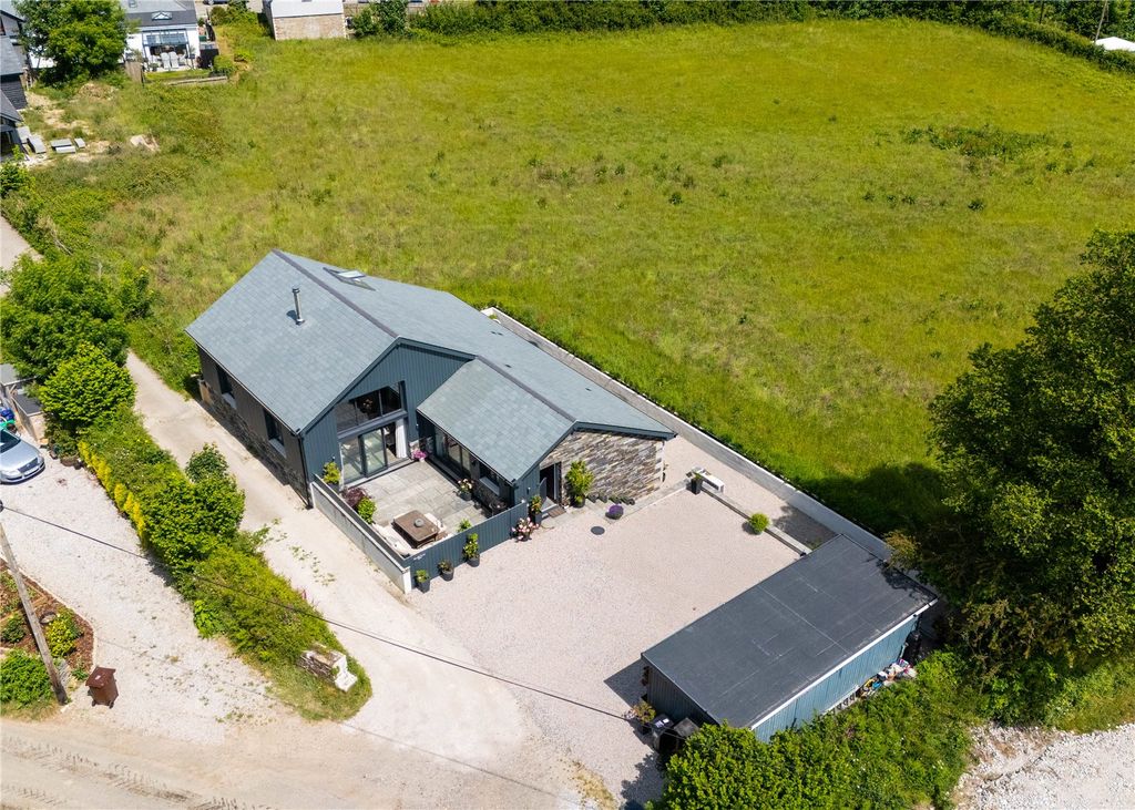 Property photo 3 of 18 Aerial
