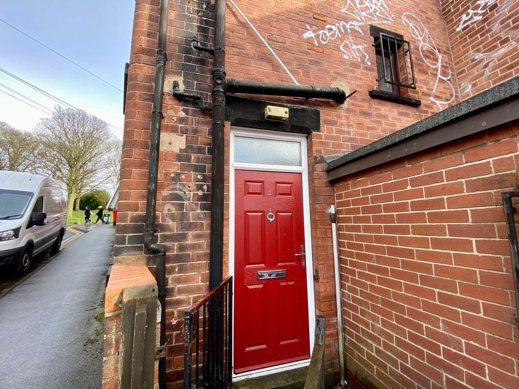 Property photo 1 of 5