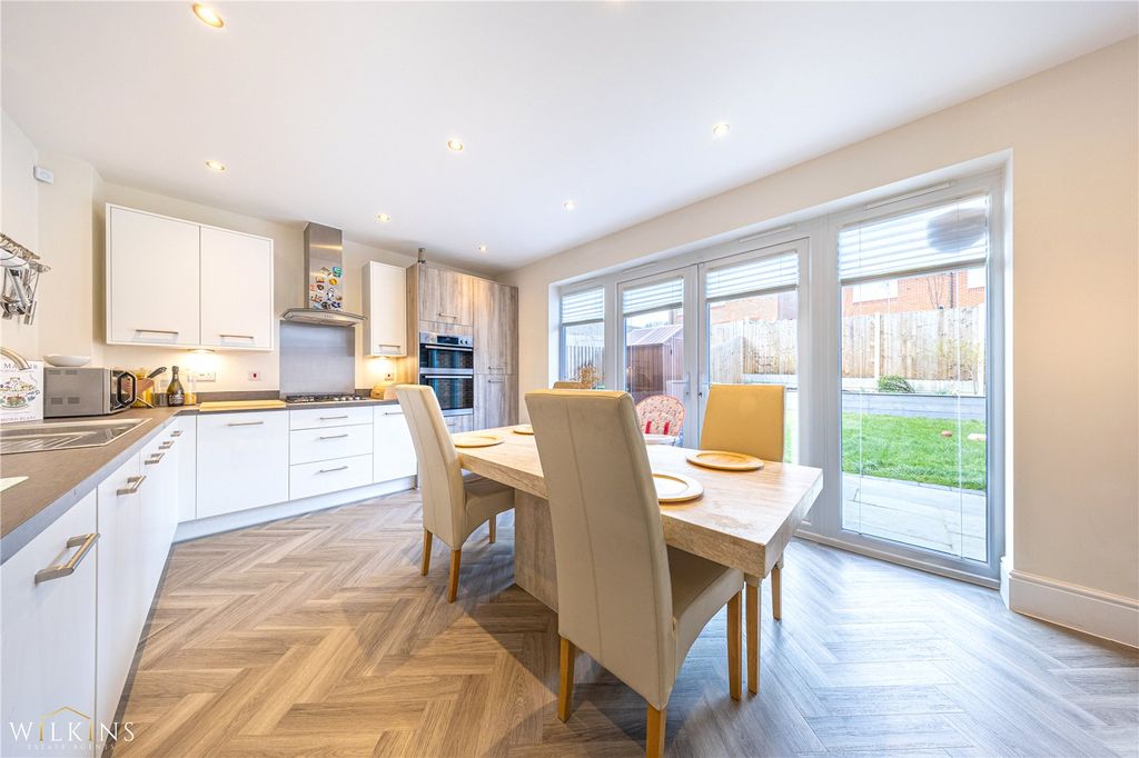 Property photo 2 of 36 Picture No. 06