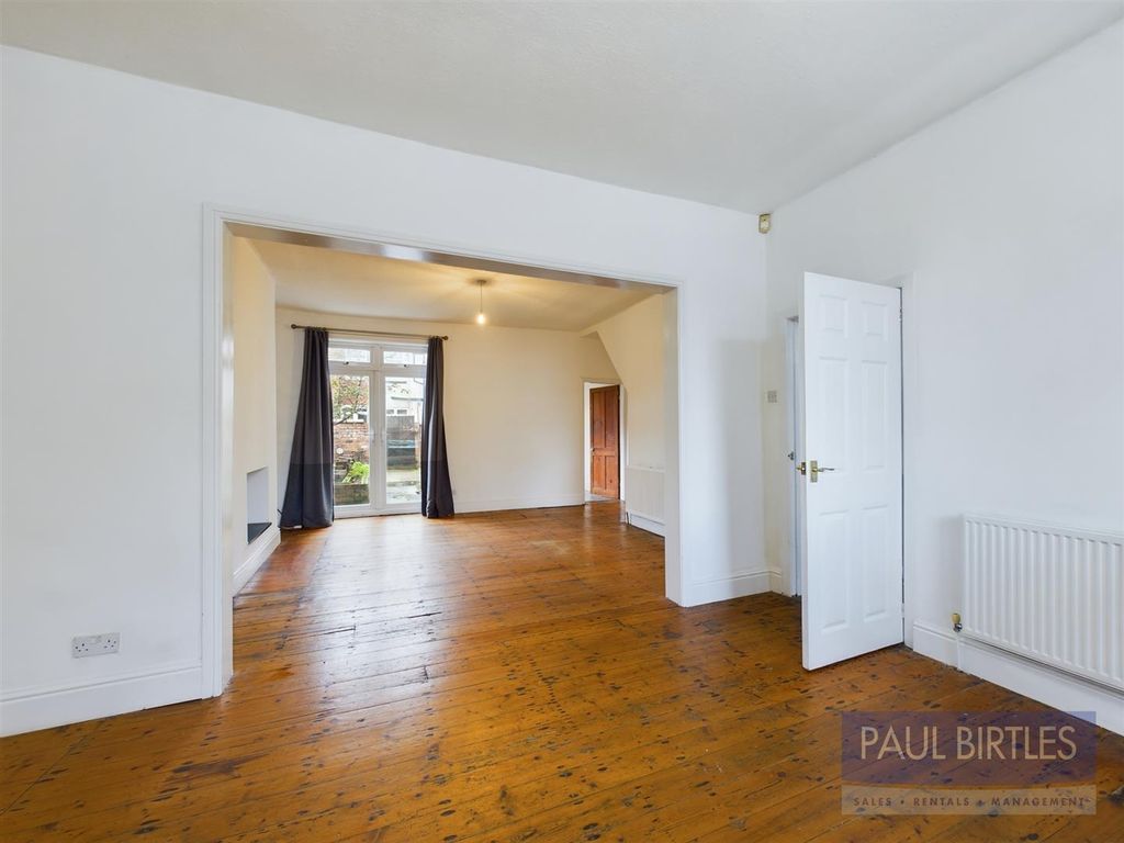 Property photo 3 of 24