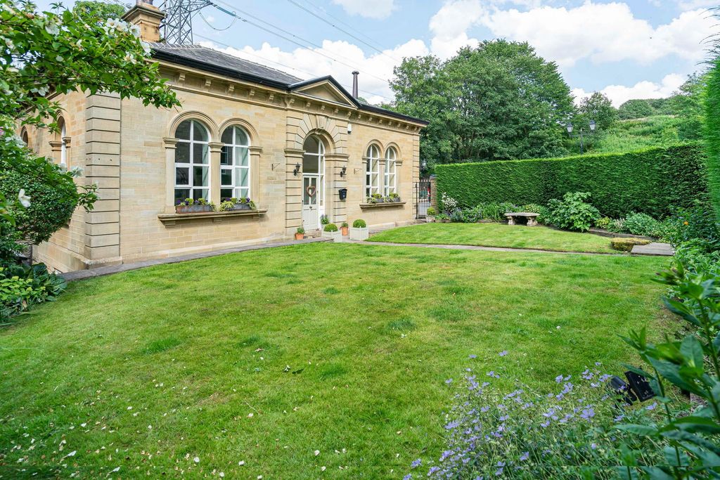 Property photo 1 of 51