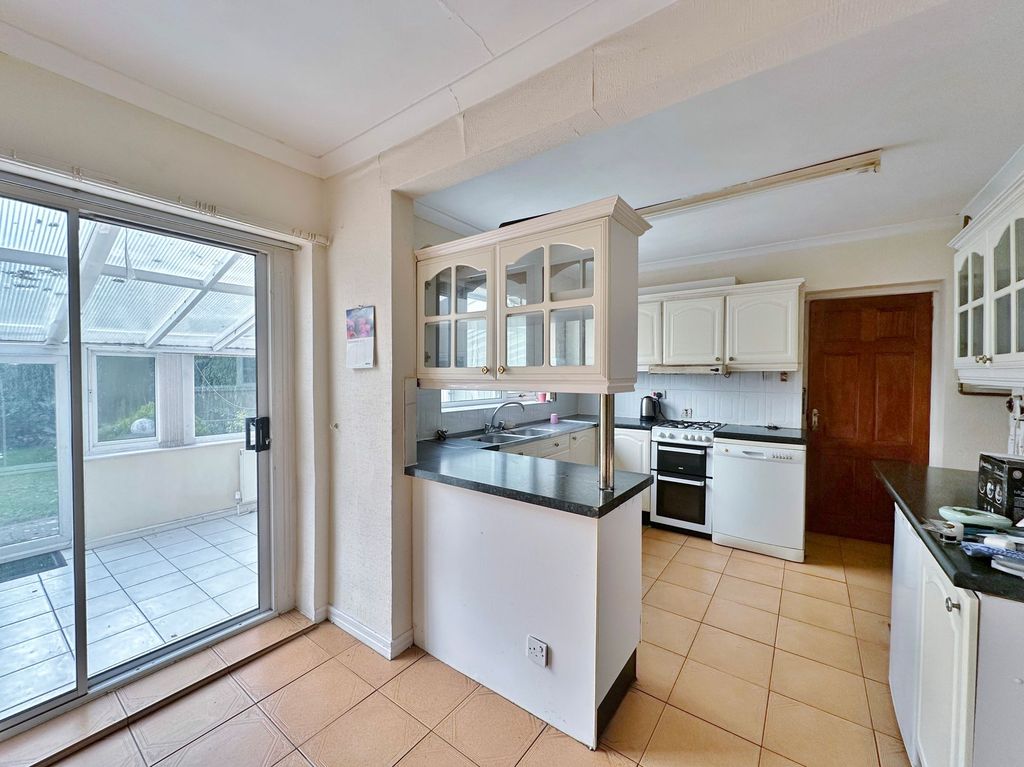 Property photo 2 of 27 Photo 12